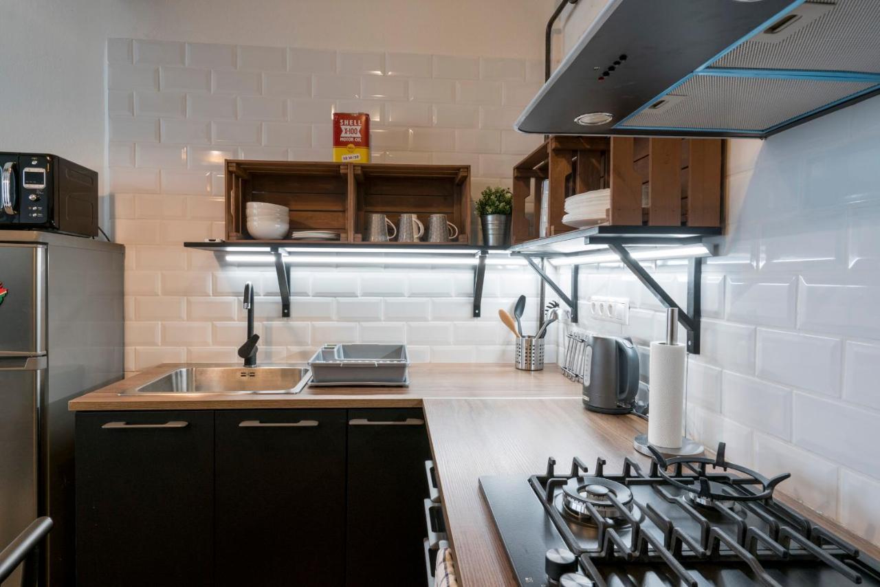 Stylish Centrally Located 1Br Apartment With Parking Bratislava Esterno foto